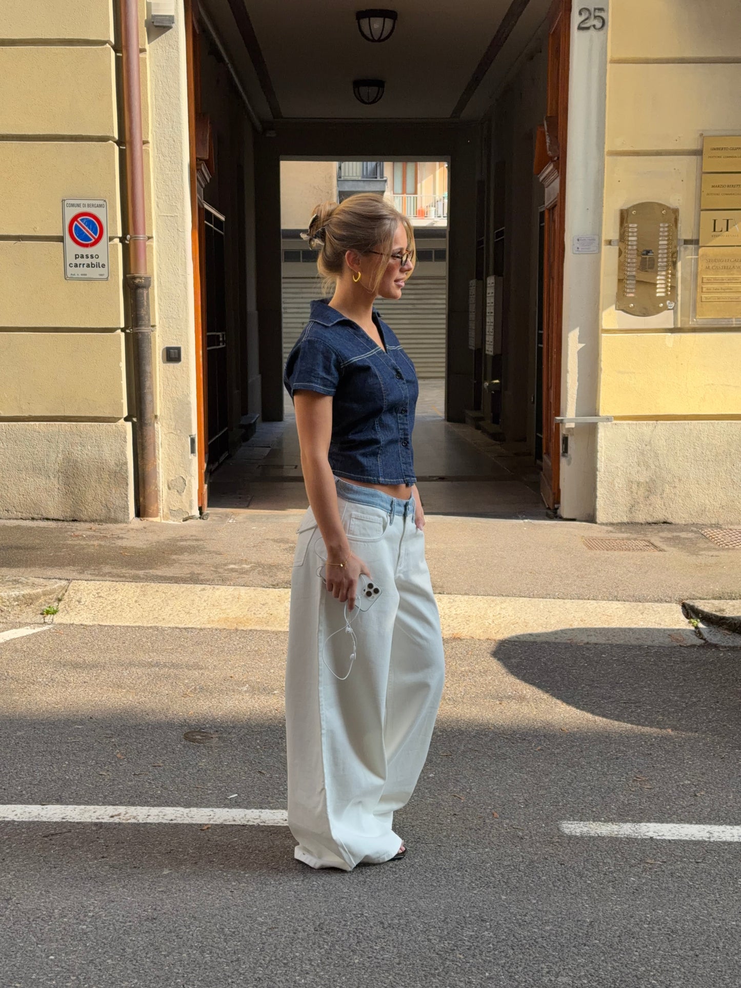 Striped low-waisted loose jeans