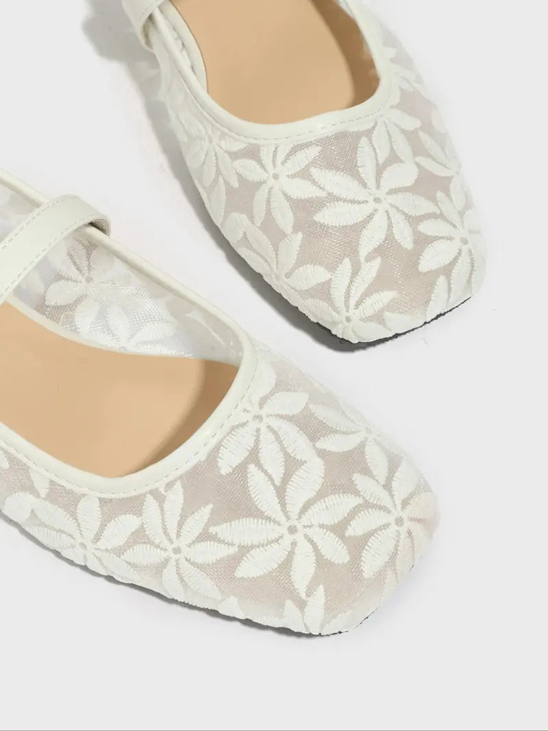Noirelle Lace Flats